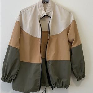 Multicolored windbreaker